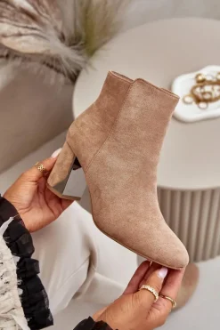 Ocieplane Botki Na Obcasie Słupku Z Lustrzanym Elementem Beżowe Silvare