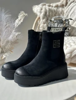 Ocieplane Botki Sztyblety Damskie Na Koturnie I Platformie Z Eko Zamszu Czarne Vinceza 58339