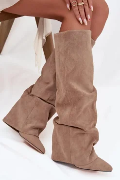 Ocieplane Kozaki Damskie Z Wywiniętą Cholewką Na Słupku Eko Zamszowe Beżowe Elivira