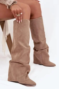 Ocieplane Kozaki Damskie Z Wywiniętą Cholewką Na Słupku Eko Zamszowe Beżowe Elivira