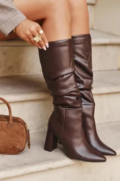 Ocieplane Kozaki Damskie Na Słupku Z Marszczeniem Czekoladowe Dariane