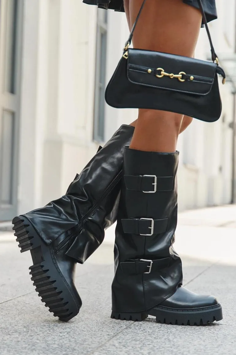 Ocieplane Kozaki Damskie Ze Srebrnymi Klamrami Czarne Isavine