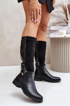 Ocieplane Kozaki Na Płaskim Obcasie Z Ozdobną Klamrą Czarne Leatharia