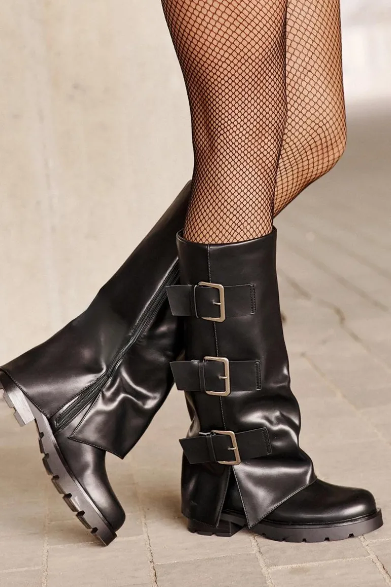 Ocieplane Kozaki Z Wywiniętą Cholewką I Klamrami Czarne Cialetta