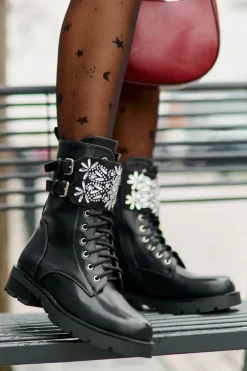 Ocieplane Workery Botki Z Ozdobnym Paskiem I Klamrami Czarne Viveria