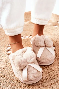 Papcie Futrzane Z Pomponami Beżowe Pamppy