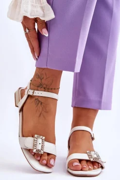 Płaskie Sandały Na Złotym Obcasie Białe Mindley