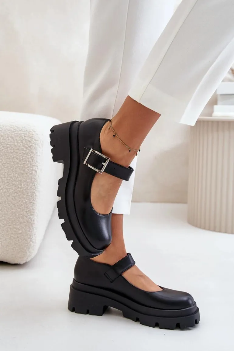 Półbuty Damskie Z Klamrą Czarne Plikuria