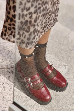 Półbuty Damskie Z Paskami Lakierowane Bordowe Terione