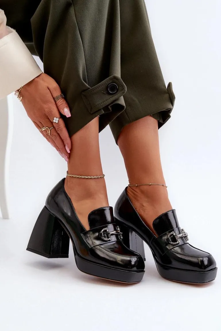 Półbuty Lakierowane Damskie Na Słupku Czarne D&A MR38-906