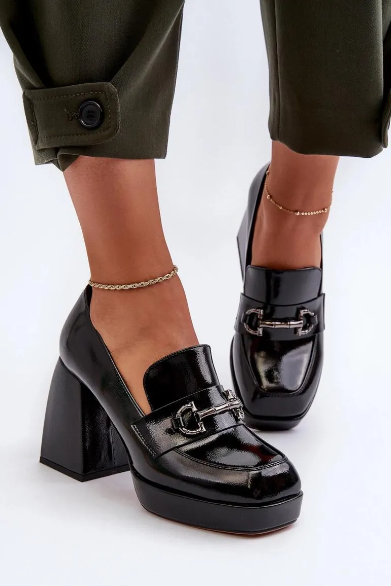 Półbuty Lakierowane Damskie Na Słupku Czarne D&A MR38-906