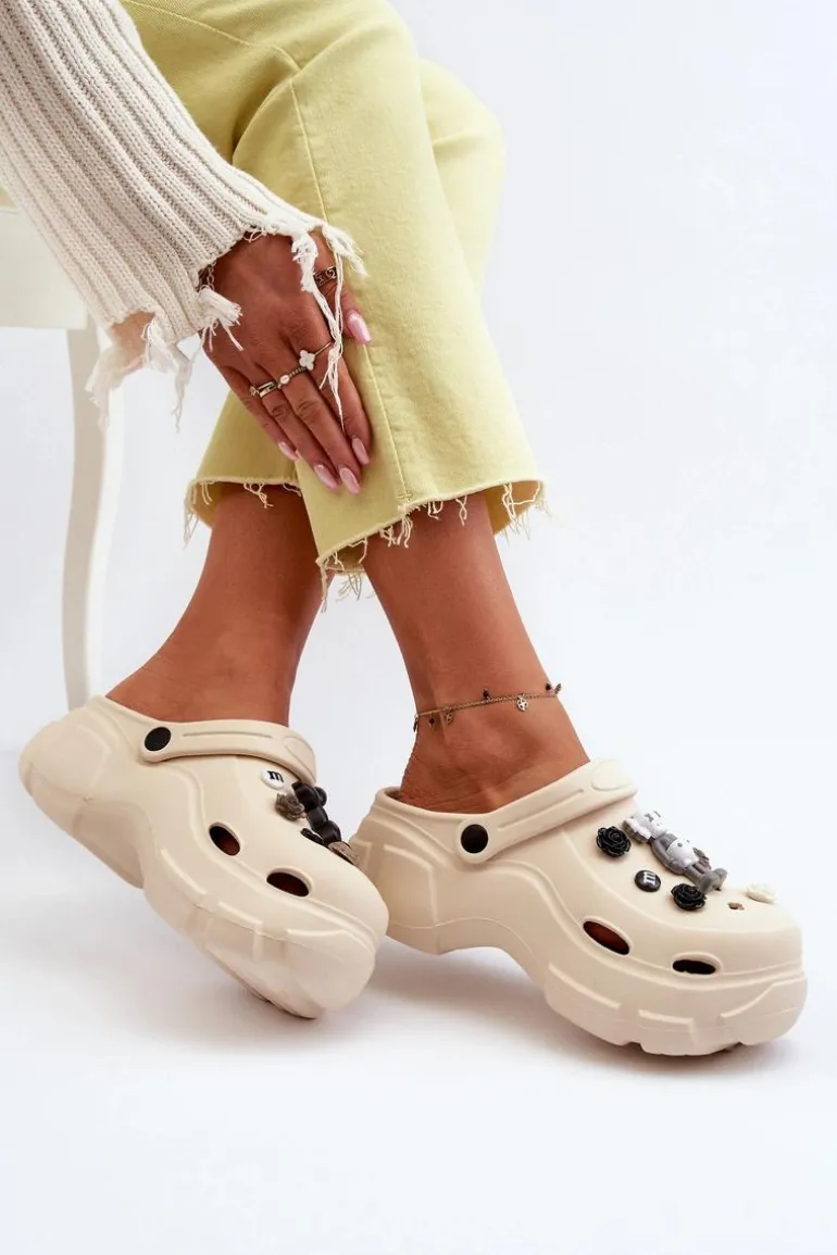 Piankowe Damskie Lekkie Klapki Na Masywnej Podeszwie Beżowe Matirra