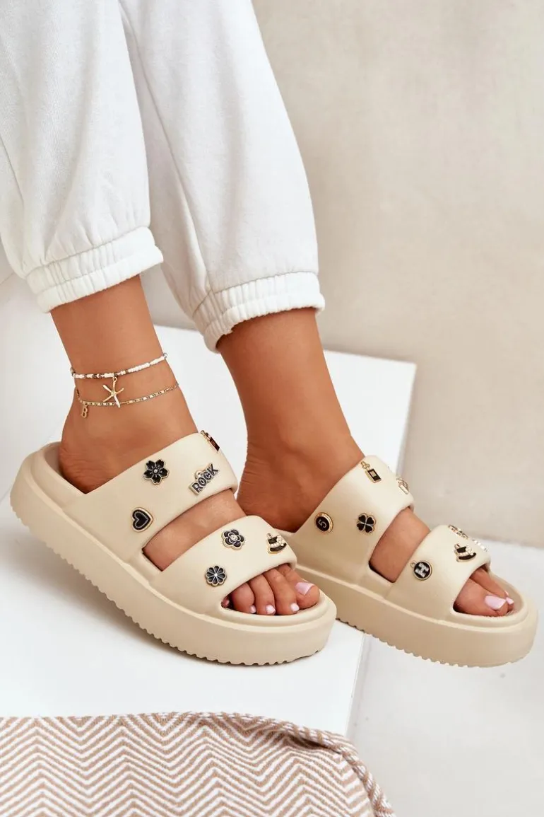 Piankowe Klapki Damskie Z Przypinkami Beżowe Ravanala