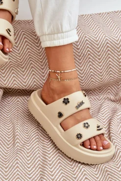 Piankowe Klapki Damskie Z Przypinkami Beżowe Ravanala