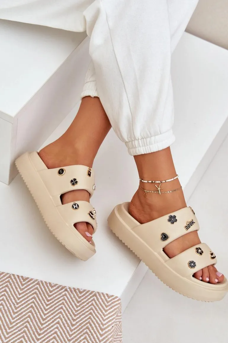 Piankowe Klapki Damskie Z Przypinkami Beżowe Ravanala