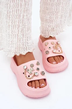 Piankowe Klapki Damskie Ze Złotymi Przypinkami Różowe Hortiana