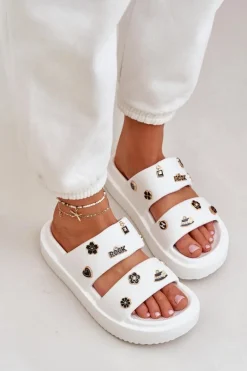 Piankowe Klapki Damskie Z Przypinkami Białe Ravanala