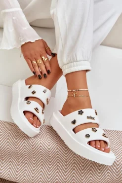 Piankowe Klapki Damskie Z Przypinkami Białe Ravanala