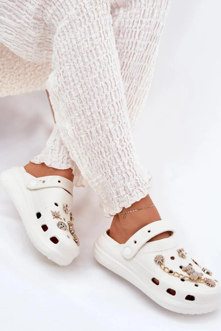 Piankowe Klapki Damskie Z Przypinkami Białe Linaviela