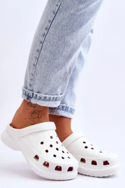 Piankowe Klapki Kroksy Na Masywnej Podeszwie Białe Katniss