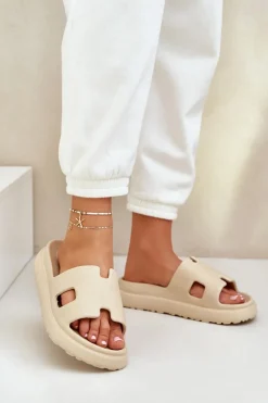 Piankowe Klapki Z Wycięciami Beżowe Neladith