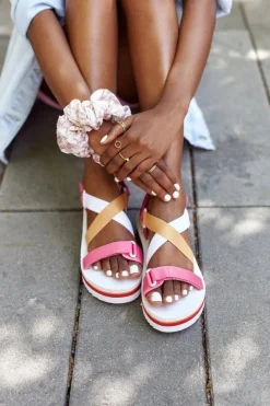 Piankowe Sandały Na Koturnie Big Star HH274A083 Różowe