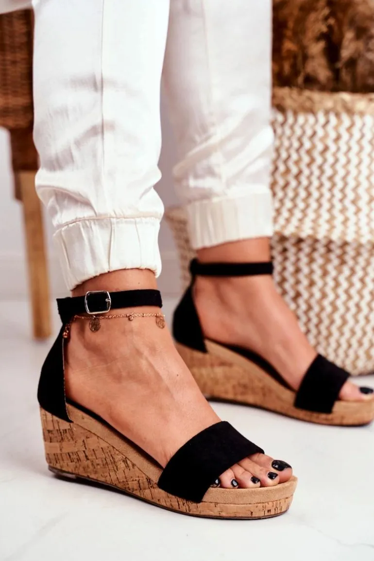 Sandałki Damskie Na Koturnie Czarne MarryMe