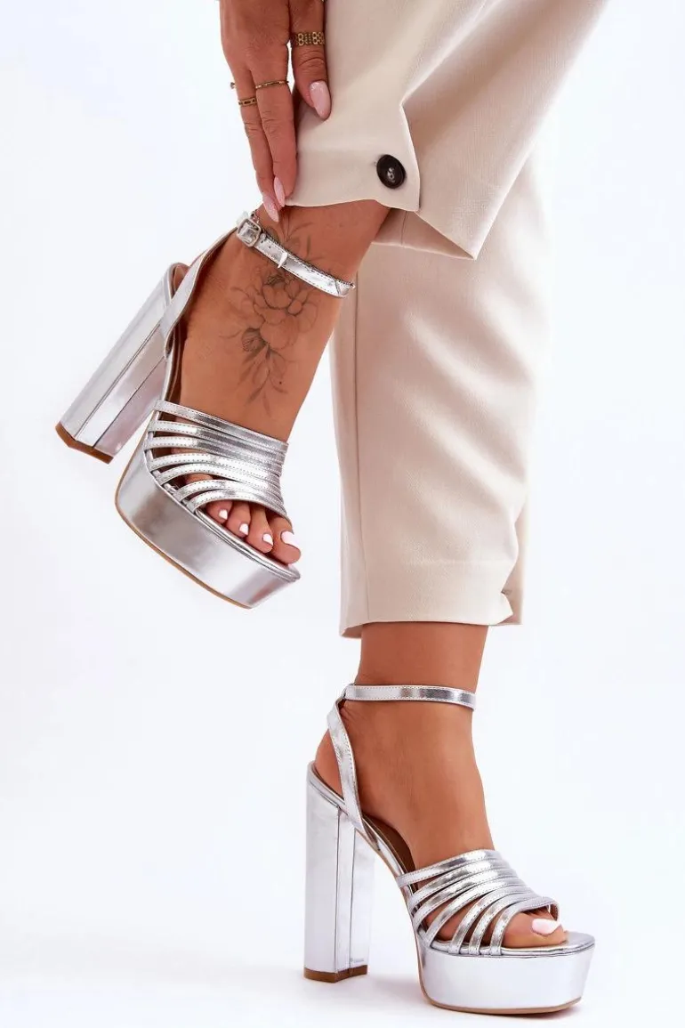 Sandałki Na Wysokim Słupku Srebrne Maya