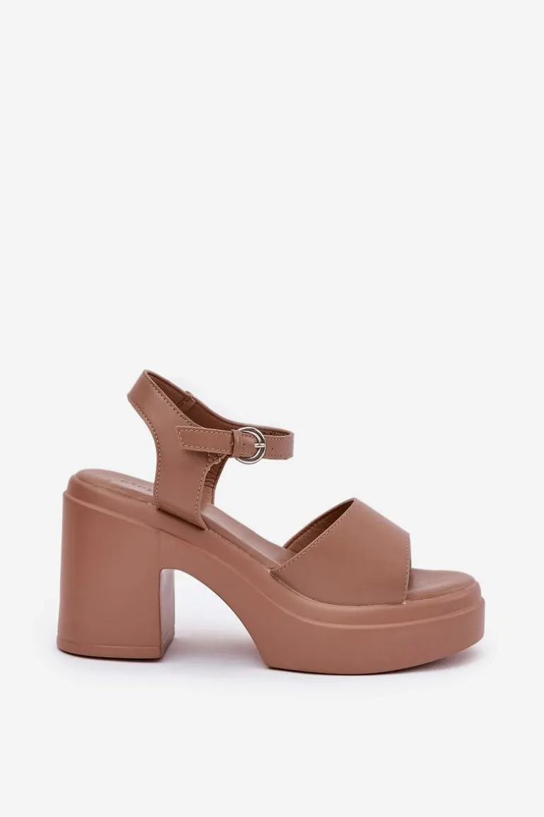 Sandały Damskie Na Masywnym Słupku I Platformie Z Eko Skóry Ciemnobeżowe Korlevia