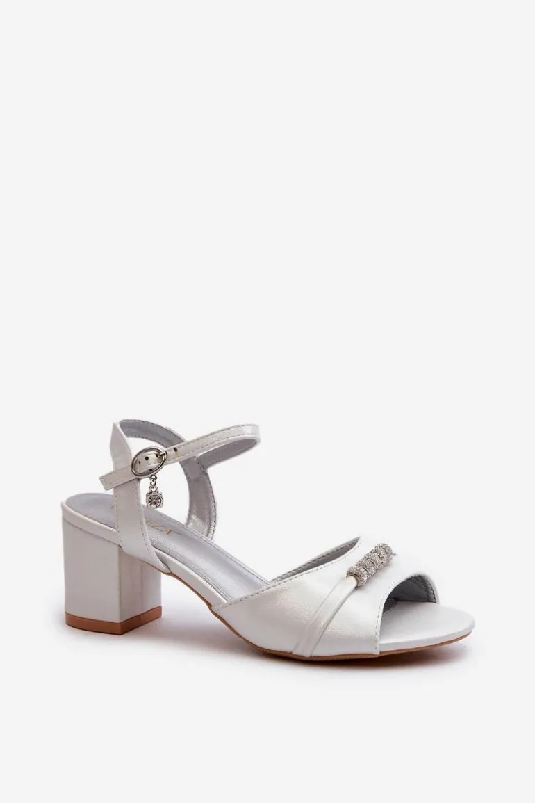 Sandały Damskie Eko Skórzane Na Słupku Z Ozdobami Srebrne Narhi