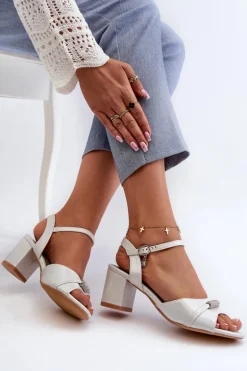 Sandały Damskie Eko Skórzane Na Słupku Z Ozdobami Srebrne Narhi