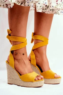 Sandały Damskie Na Koturnie Wiązane Żółte Belleza