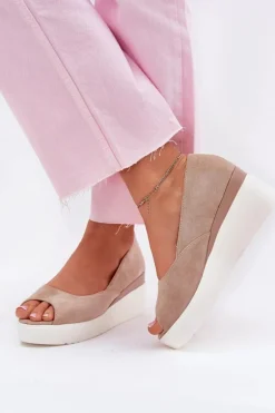 Sandały Damskie Na Koturnie Z Eko Zamszu Beżowe Velira