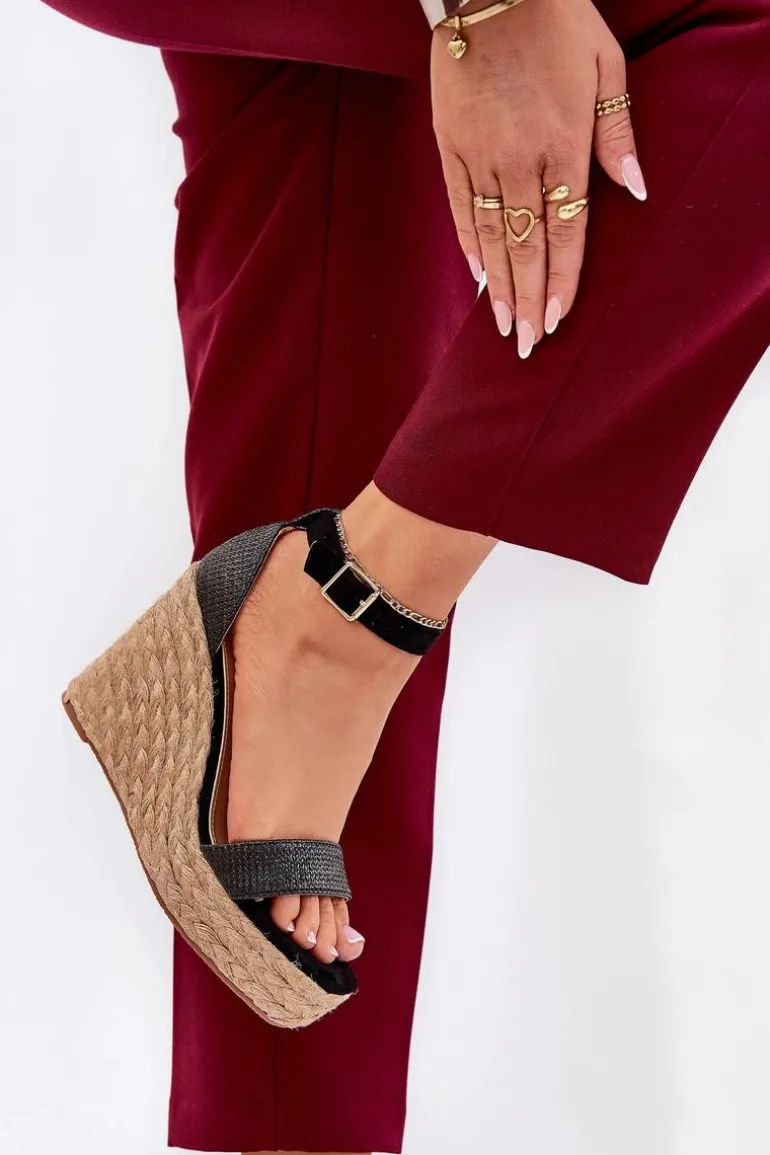 Sandały Damskie Na Koturnie Z Plecionką Czarne Adelio