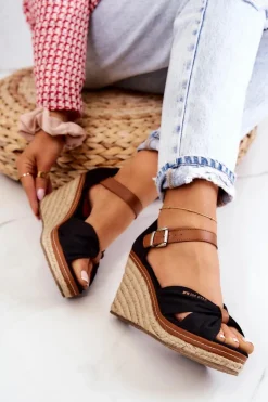 Sandały Damskie Na Koturnie Big Star JJ274937 Czarne