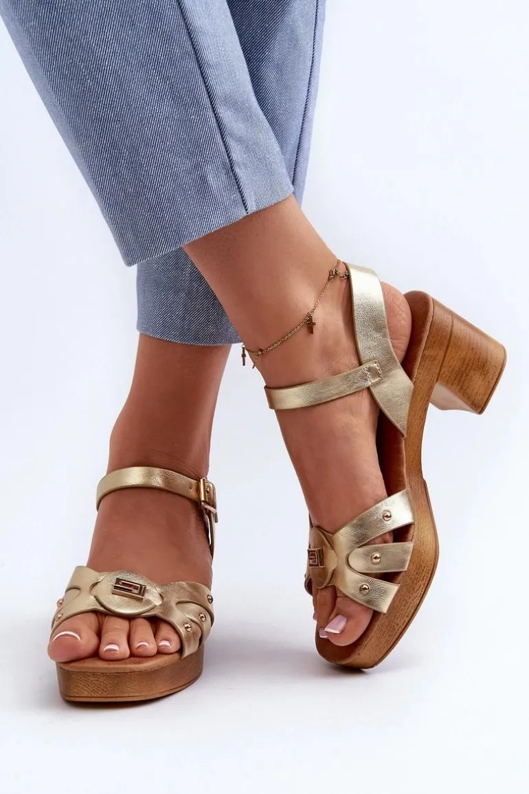 Sandały Damskie Na Obcasie Z Eko Skóry Złote Assames