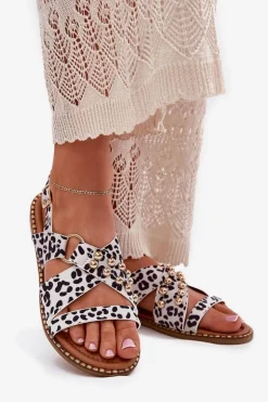 Sandały Damskie Na Płaskim Obcasie Ze Złotymi Ćwiekami Biało-Czarne Zanira