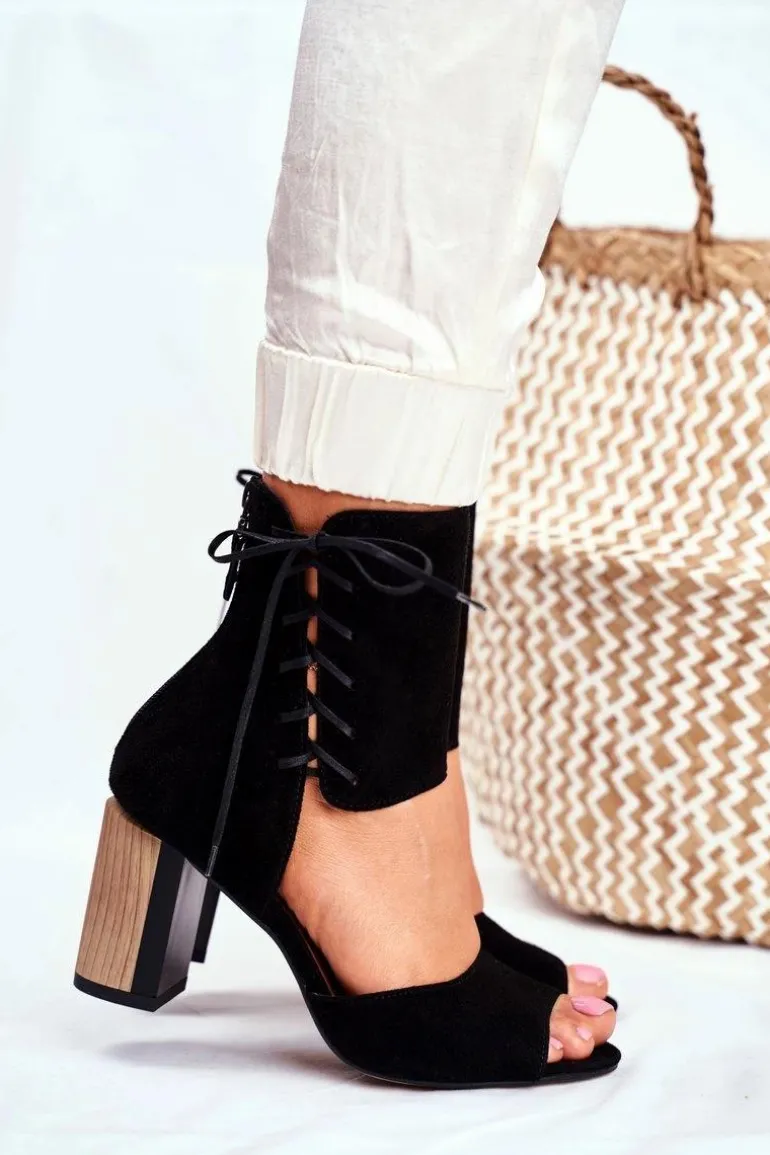 Sandały Damskie Na Słupku Maciejka Czarne Zamszowe 04122-01