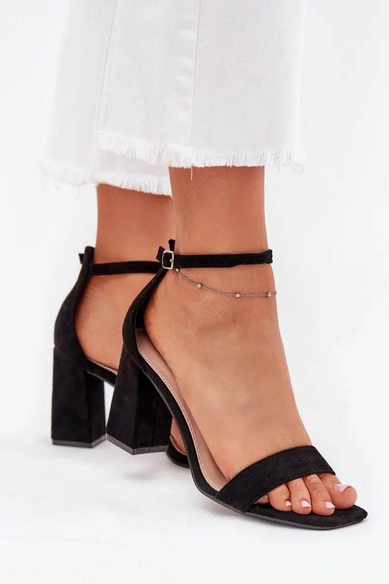 Sandały Damskie Na Słupku Z Eko Zamszu Czarne Elirae