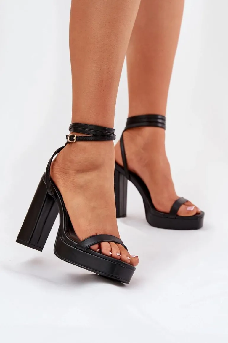 Sandały Damskie Na Słupku Z Paseczkiem Czarne Fevenne