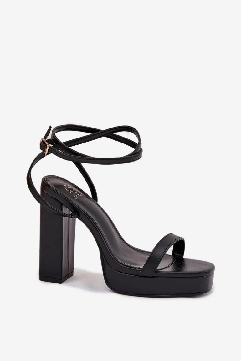 Sandały Damskie Na Słupku Z Paseczkiem Czarne Fevenne