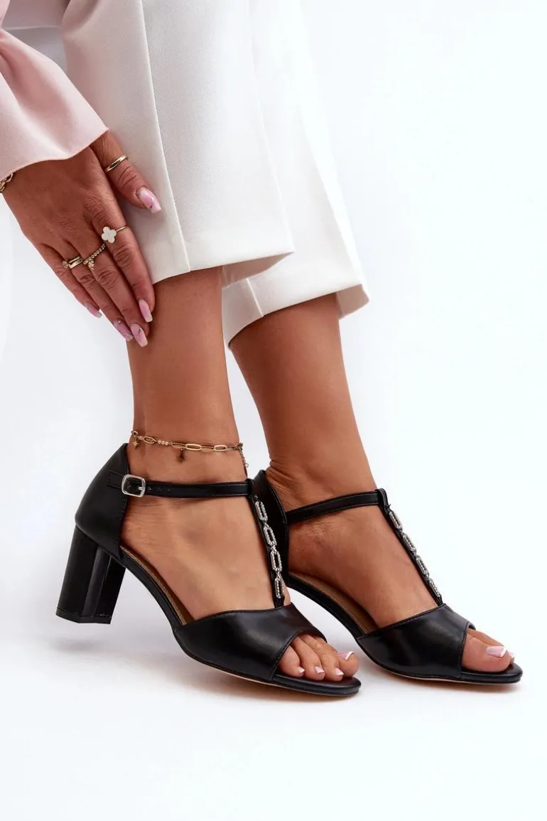 Sandały Damskie Na Słupku Z Ozdobnym Paskiem Eko Skóra Czarne Triavera