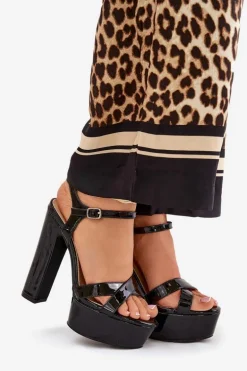 Sandały Damskie Na Wysokim Słupku I Platformie Lakierowane Czarne Jovenes