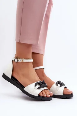 Sandały Damskie Płaskie Z Łańcuchem Vinceza 17320 Białe