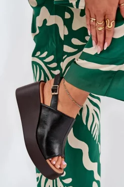 Sandały Damskie Z Eko Skóry Na Platformie I Koturnie Czarne Leaniria