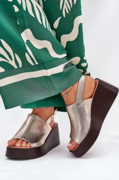 Sandały Damskie Z Eko Skóry Na Platformie I Koturnie Złote Leaniria