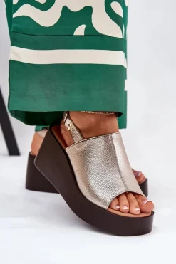 Sandały Damskie Z Eko Skóry Na Platformie I Koturnie Złote Leaniria