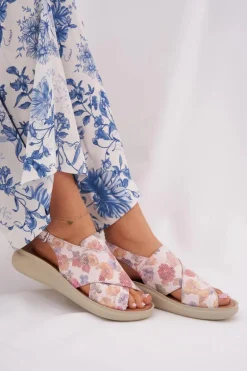 Sandały Damskie Z Eko Skóry W Kwiaty Multikolor Tosmelia