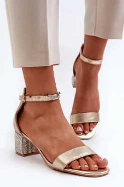 Sandały Damskie Z Eko Skóry Na Zdobionym Obcasie Złote Wiatalia