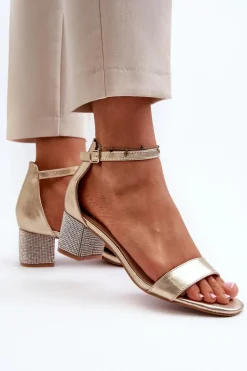 Sandały Damskie Z Eko Skóry Na Zdobionym Obcasie Złote Wiatalia